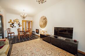 Arcozelo Pool Garage by Vacationy