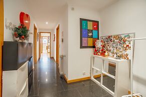 Arcozelo Pool Garage by Vacationy