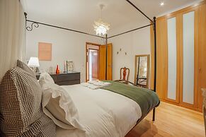 Arcozelo Pool Garage by Vacationy