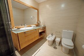 Arcozelo Pool Garage by Vacationy