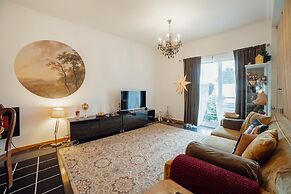 Arcozelo Pool Garage by Vacationy