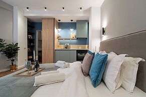 Urban Chic Studios - Steps to Cismigiu