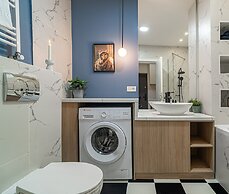 Urban Chic Studios - Steps to Cismigiu