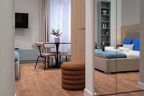 Urban Chic Studios - Steps to Cismigiu