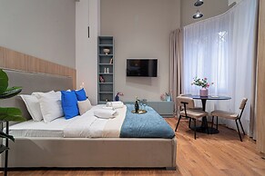 Urban Chic Studios - Steps to Cismigiu