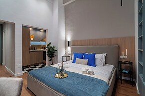 Urban Chic Studios - Steps to Cismigiu