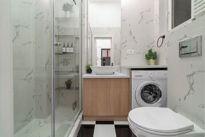 Urban Chic Studios - Steps to Cismigiu