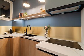 Urban Chic Studios - Steps to Cismigiu