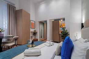 Urban Chic Studios - Steps to Cismigiu