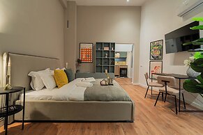 Urban Chic Studios - Steps to Cismigiu