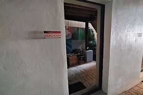 La Ud Lounge and Hostel