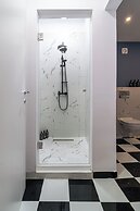 Modern & Spacious 2BR Steps to Cismigiu Gardens