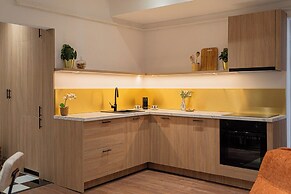 Modern & Spacious 2BR Steps to Cismigiu Gardens