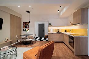 Modern & Spacious 2BR Steps to Cismigiu Gardens