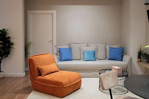 Modern & Spacious 2BR Steps to Cismigiu Gardens