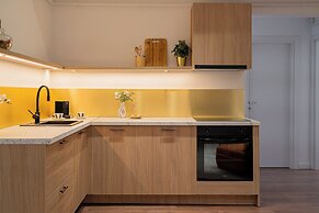 Modern & Spacious 2BR Steps to Cismigiu Gardens