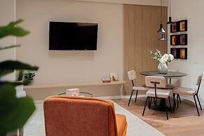 Modern & Spacious 2BR Steps to Cismigiu Gardens