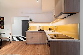 Modern & Spacious 2BR Steps to Cismigiu Gardens