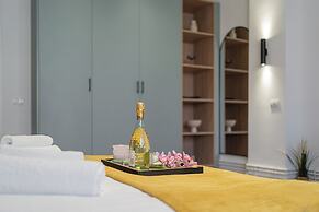 Modern & Spacious 2BR Steps to Cismigiu Gardens