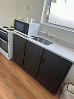 301 Bealey Ave Motel