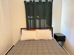 301 Bealey Ave Motel