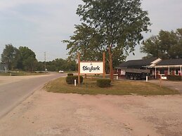 Skylark Motel by OYO