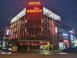 Enrich Hotel Setia Alam by uBook