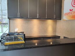 Enrich Hotel Setia Alam by uBook