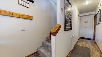 Mammoth Sierra Townhomes #38 3 Bedroom Condo