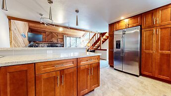 Mammoth Sierra Townhomes #38 3 Bedroom Condo