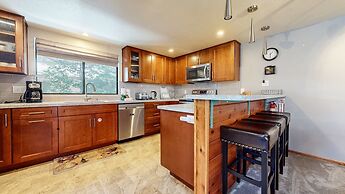 Mammoth Sierra Townhomes #38 3 Bedroom Condo