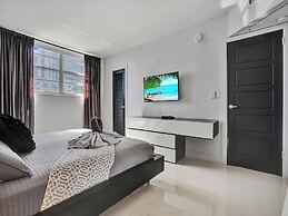 Tides of Hollywood N-11G