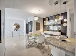 Tides of Hollywood N-11G