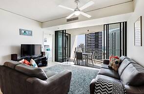 Sierra Broadbeach - Ocean View Apartment