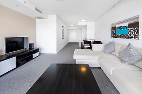 Sierra Broadbeach - Ocean View Apartment