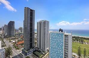 Sierra Broadbeach - Ocean View Apartment