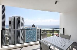 Sierra Broadbeach - Ocean View Apartment