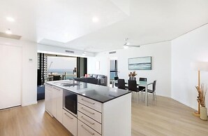 Sierra Broadbeach - Ocean View Apartment