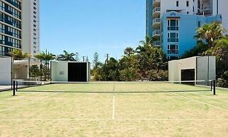Sierra Broadbeach - Ocean View Apartment