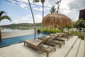 Sunset House Ceningan