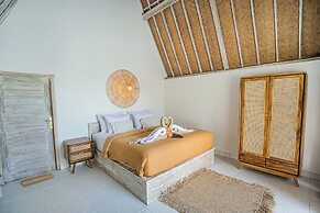 Sunset House Ceningan