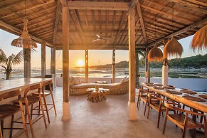 Sunset House Ceningan