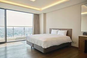 UH FLAT SIGNATURE DAEGU