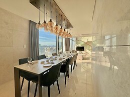 UH FLAT SIGNATURE DAEGU