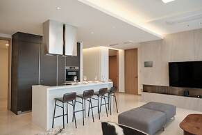 UH FLAT SIGNATURE DAEGU