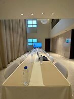 UH FLAT SIGNATURE DAEGU