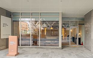 UH FLAT SIGNATURE DAEGU