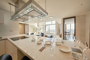 UH FLAT SIGNATURE DAEGU