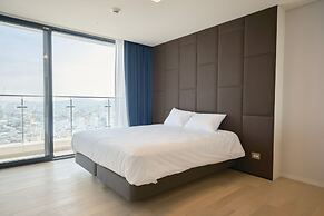 UH FLAT SIGNATURE DAEGU