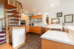 Beaver Creek Resort CO - Townsend Place & Strawberry Park Condos